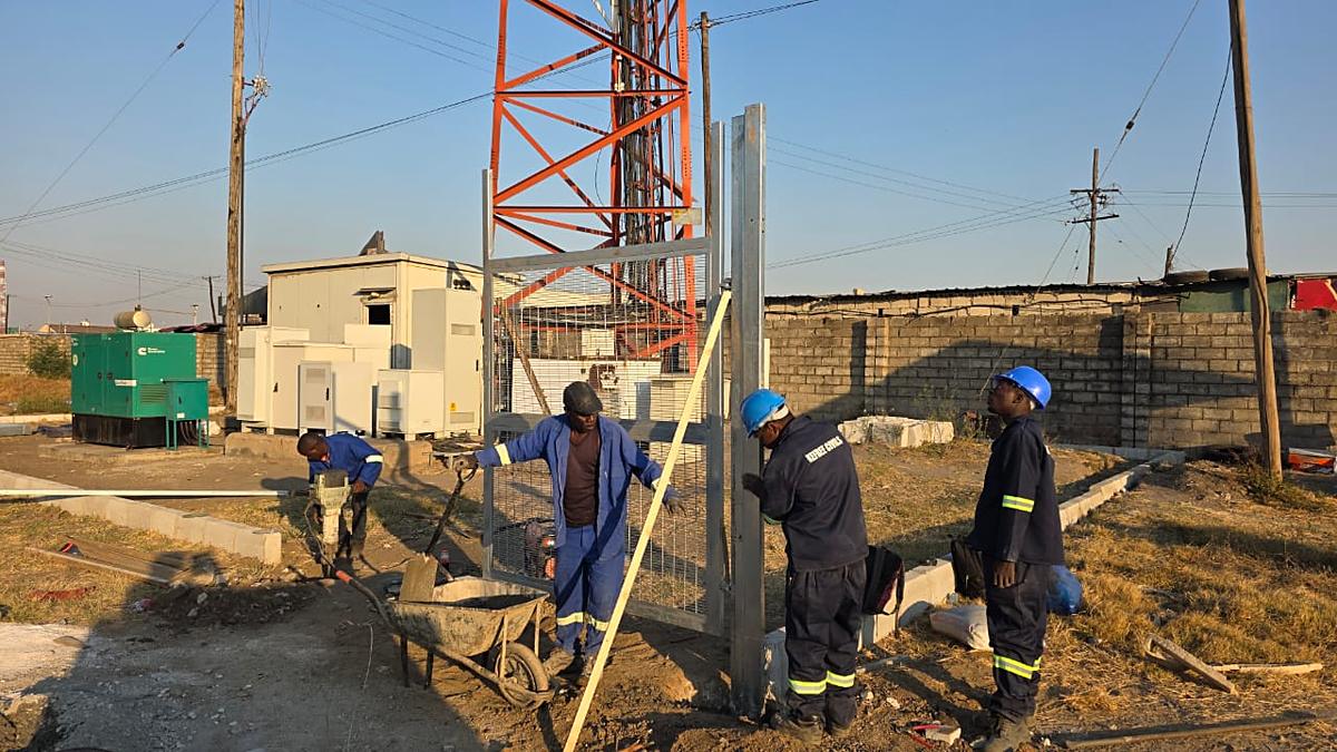 Kefree — steel structure being erected
