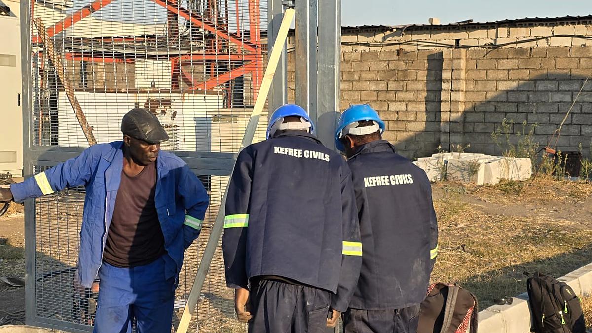 Kefree site teams and labour support